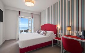 Seaside Hotel